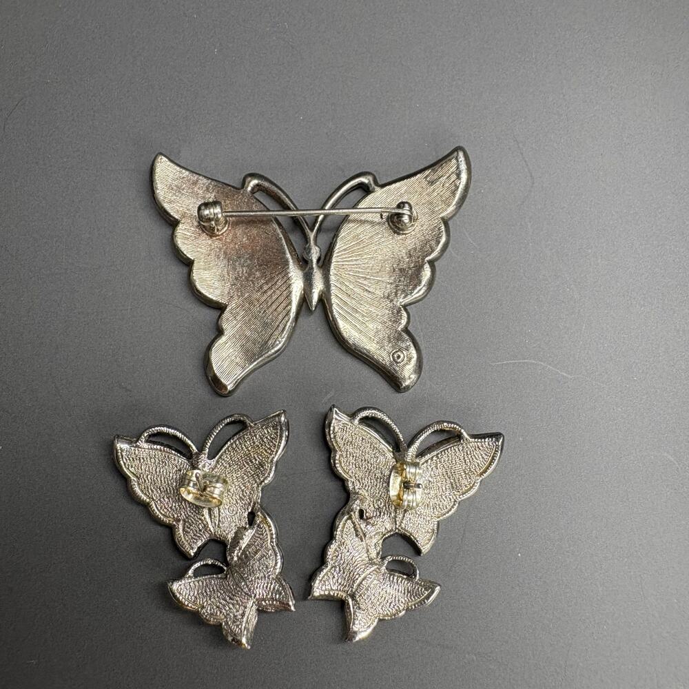 Vintage Butterfly Jewelry Set Brooch and Earrings Vintage Butterflies - Picture 2 of 4